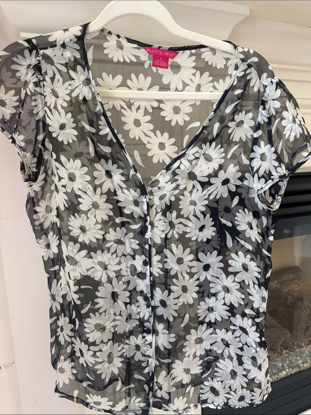 Sunny Leigh Black Sheer Daisy-Print Button-Front Blouse